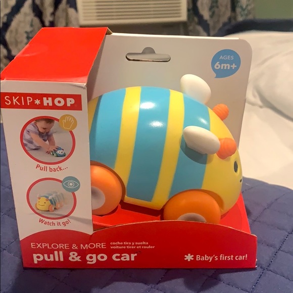 skip hop pull and go